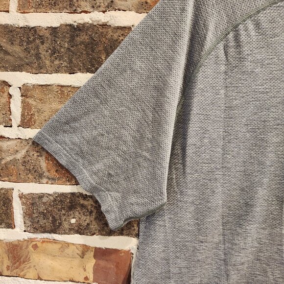 Lululemon Metal Vent Athletic Shirt Men’s Size XL Light Gray Breathable Wicking - Picture 4 of 13